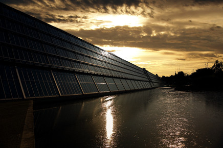 今年全球太阳能发电量将下降20％